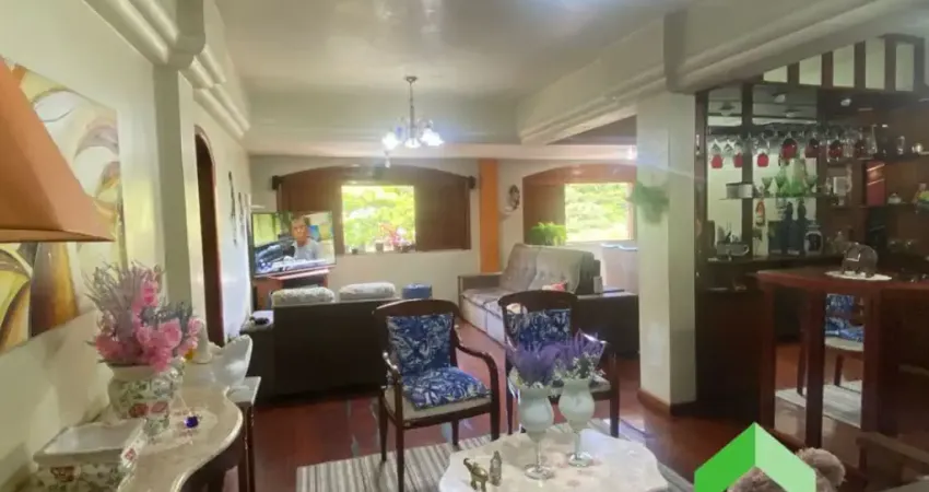 Apartamento DUPLO a venda em Barra do Piraí com 04 Quartos sendo uma Suíte no centro