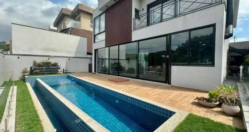 Casa Linda no Residencial Campos do Conde em Alphaville