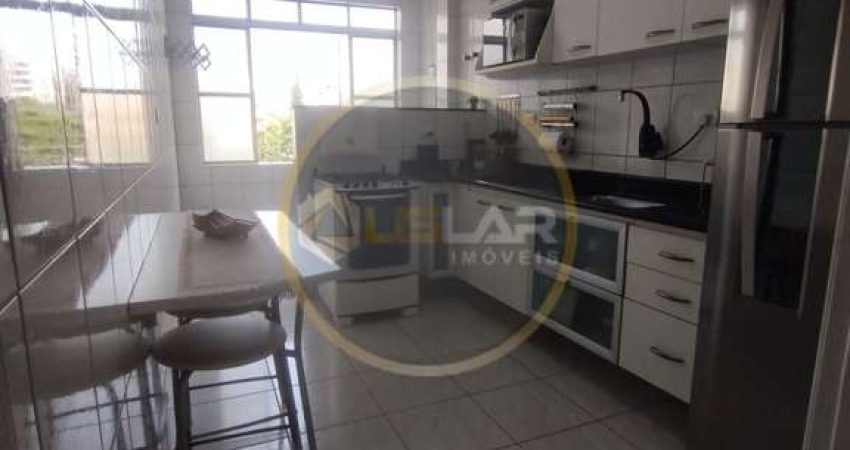 Apartamento de 2 dormitórios no bairro Macuco em Santos com garagem