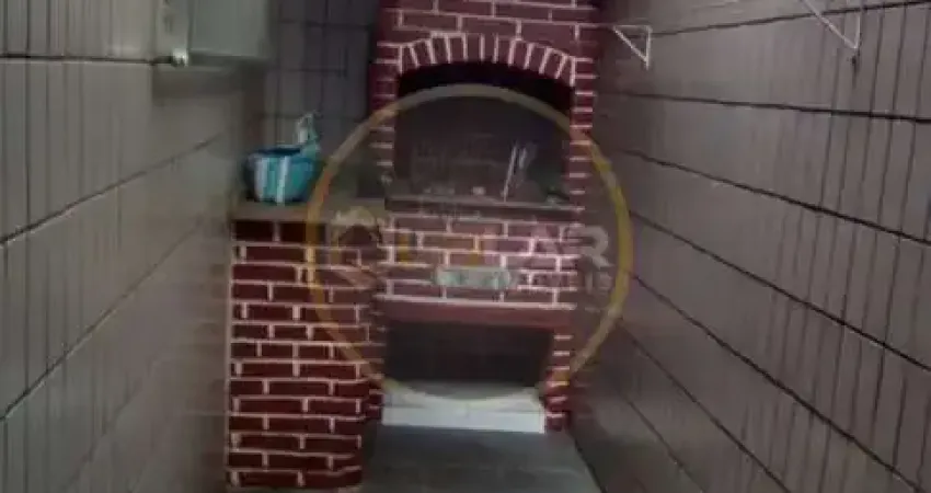 Sobrado geminado de um lado no centro de sv com 3 dormitórios, sala 2 ambientes e garagem