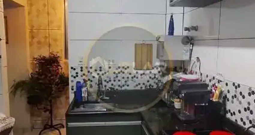 Apartamento de 2 dorms de frente com varanda próx av ana costa