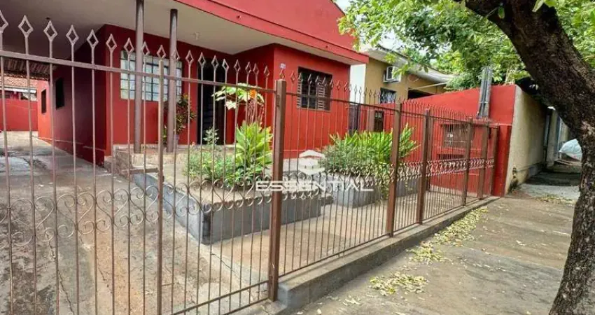 Casa de frente com 3 dormitórios e de fundo à venda, 192 m² por R$ 380.000 - Vila Anchieta - São José do Rio Preto/SP