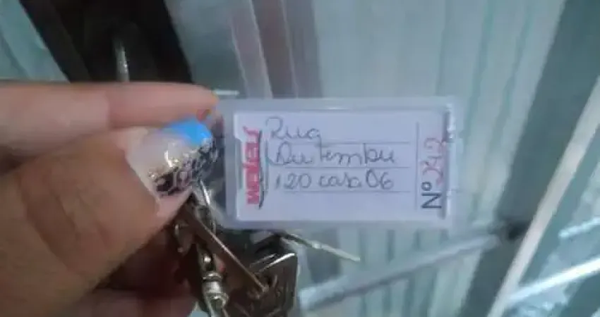 Casa com 2 quartos para alugar na Rua Quitembu, 120, Jardim Carioca, Rio de Janeiro