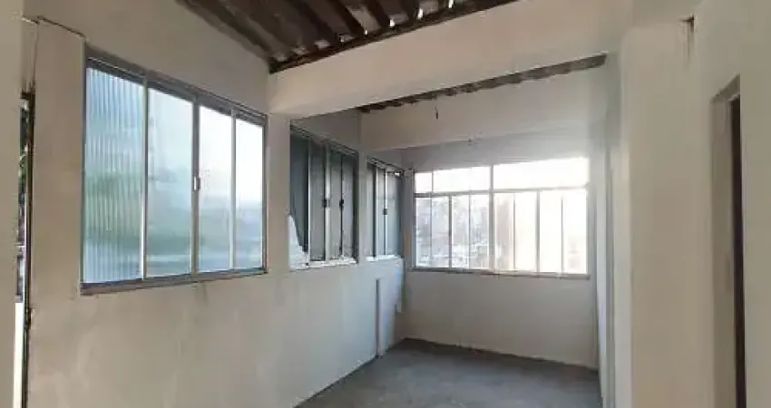 Casa com 2 quartos para alugar na Rua Estocolmo, 232, Bancários, Rio de Janeiro