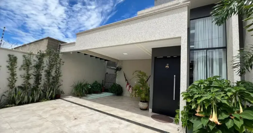 Lindo Sobrado 3 Qtos, 1 Suíte, Piscina, Churrasqueira Próximo Shopping Passeio das Águas.