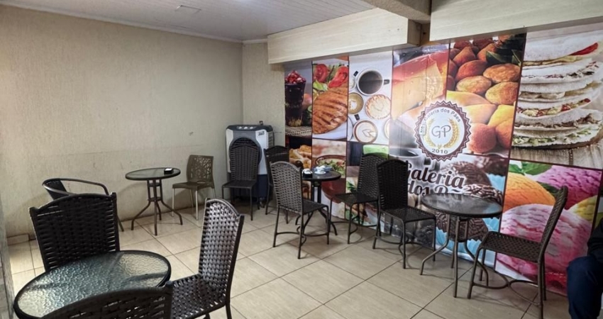 Excelente Oportunidade - Prédio Comercial 8 lojas e 8 aptos 2 e 3 qtos no Centro de Valparaiso.