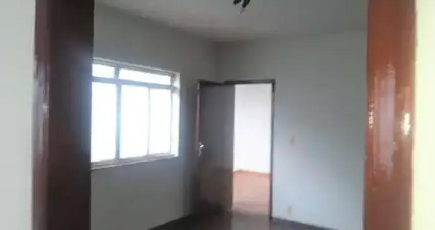 Casa com 3 quartos para alugar na Travessa Carlos Gomes, Setor Central, Anápolis