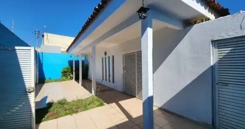 Casa com 3 quartos para alugar na Avenida Visconde de Taunay, Jundiaí, Anápolis