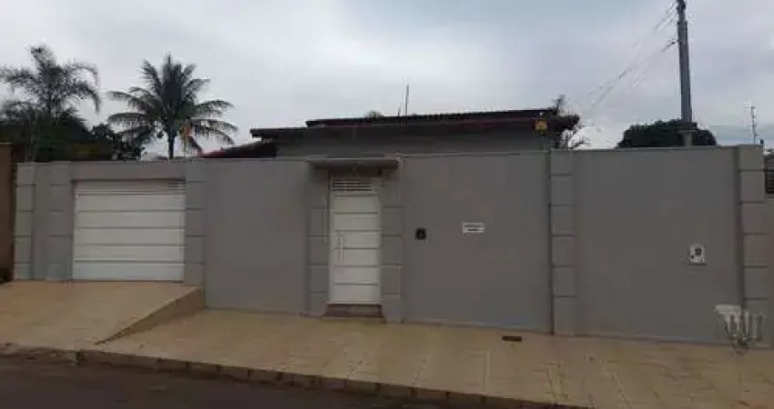 Casa à venda na Rua S-008, Jardim das Samambaias, Anápolis