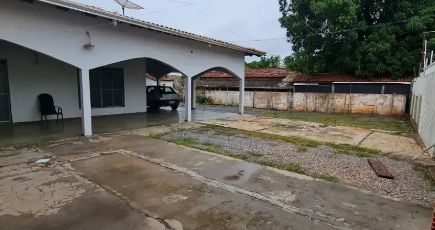 Casa com 3 quartos para alugar no Ikaray, Várzea Grande