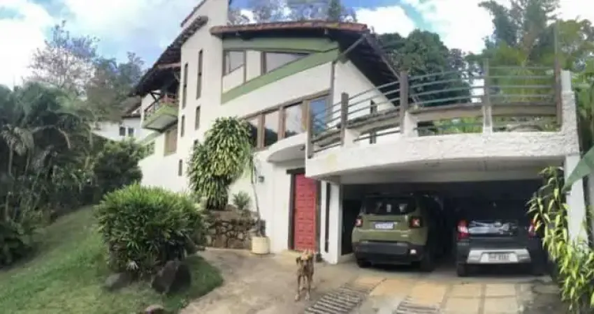 Casa em condomínio fechado com 4 quartos à venda em itanhangá