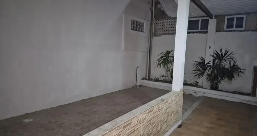Casa a venda com 3 quartos, 85m² em Realengo - Piraquara, Rio de Janeiro - RJ.