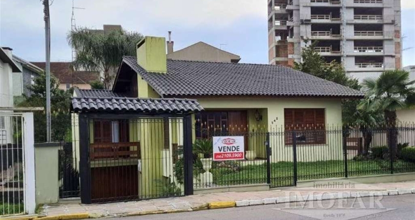 Casa com 3 quartos à venda no Centro, Farroupilha 