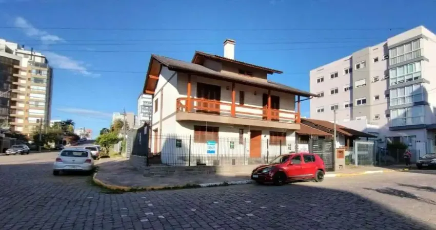 Casa com 3 quartos à venda no Centro, Farroupilha 