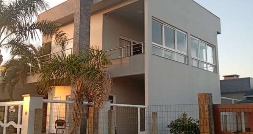 Casa com 3 quartos à venda no Centro, Farroupilha 