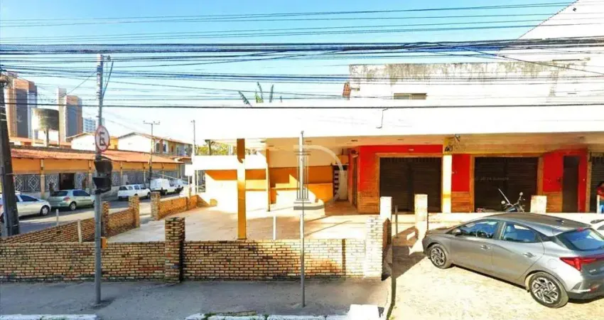 Terreno comercial à venda na Avenida Frei Cirilo, Messejana, Fortaleza