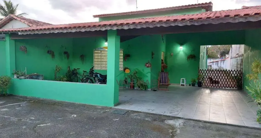 Casa com 3 dormitórios à venda, 180 m² por R$ 460.000,00 - Engenheiro Neiva - Guaratinguetá/SP