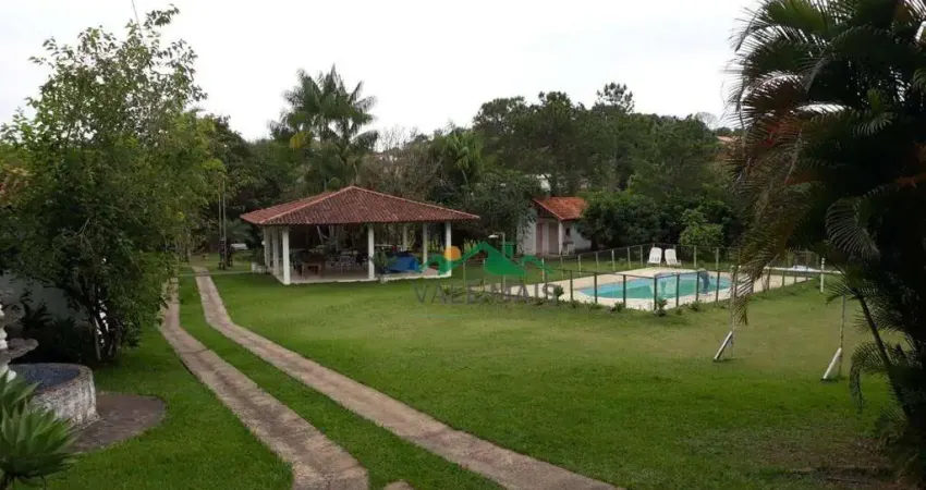 Chácara com 3 dormitórios à venda, 8000 m² por R$ 850.000,00 - Bom Jardim I - Guaratinguetá/SP