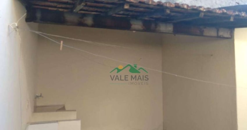 Casa com 2 dormitórios à venda, 103 m² por R$ 270.000,00 - Vila Hepacare - Lorena/SP