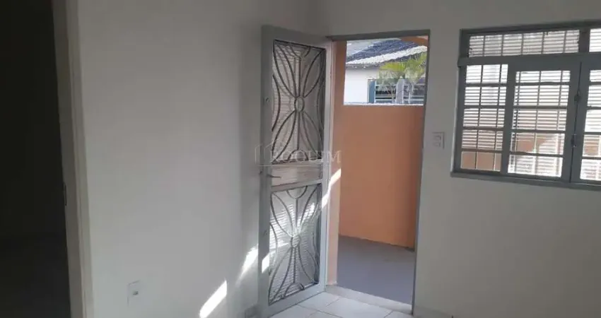 Casa 02 dormitórios com ponto comercial - vila maria - zona central