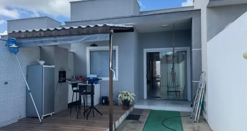 Linda casa com localização privilegiada, a 400 metro da praia.