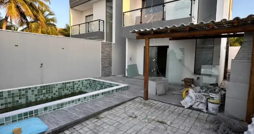 Imóvel duplex localizado na linha verde, perfeito para quem busca tranquilidade e praticidade.