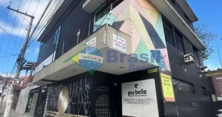 Prédio comercial de esquina – em frente ao terminal vila luzita