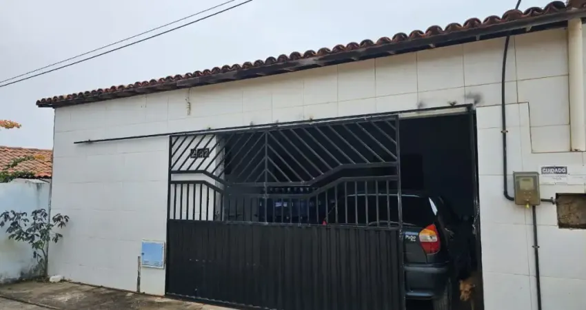 Casa com 3 quartos à venda na Rua Izauria Leite de Figueredo, 242, Majorlândia, Aracati