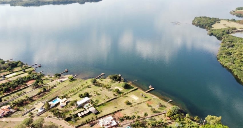 Rancho com terreno molhado para o Rio Paranapanema em Santa Inês Pr