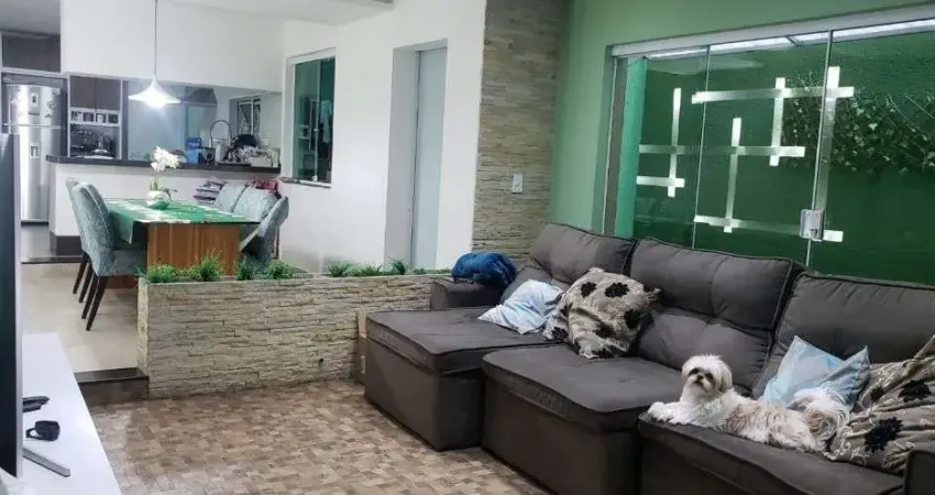 Sobrado com 4 dormitórios à venda, 132 m² por R$ 572.000,00 - Vila Bela Vista - Santo André/SP