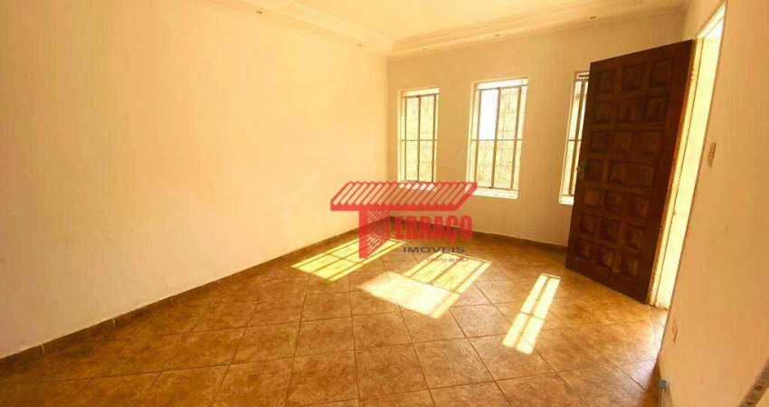 Casa com 3 dormitórios para alugar, 221 m² por R$ 6.140,15/mês - Jardim do Estádio - Santo André/SP
