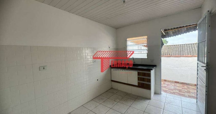 Casa com 1 dormitório para alugar por R$ 1.000,00/mês - Vila Helena - Santo André/SP
