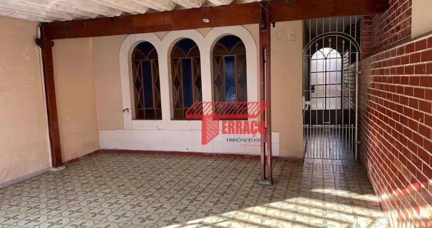 Casa com 3 dormitórios para alugar, 140 m² por R$ 2.495,00/mês - Vila Floresta - Santo André/SP