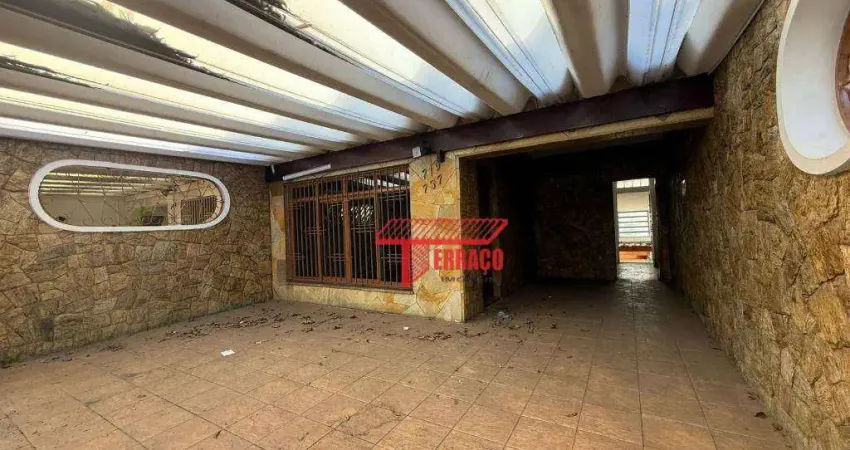 Sobrado com 3 dormitórios, 213 m² - venda por R$ 900.000,00 ou aluguel por R$ 4.000,00/mês - Centro - Santo André/SP