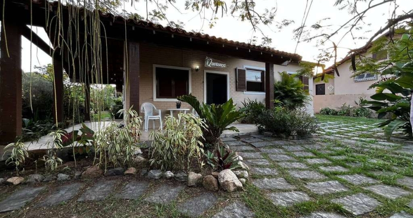 Ótima Casa com armários planejados em ótima localização