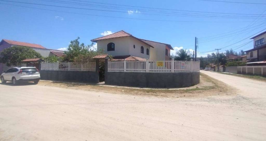 Casa maravilhosa, com suíte em anexo, em local privilegiado