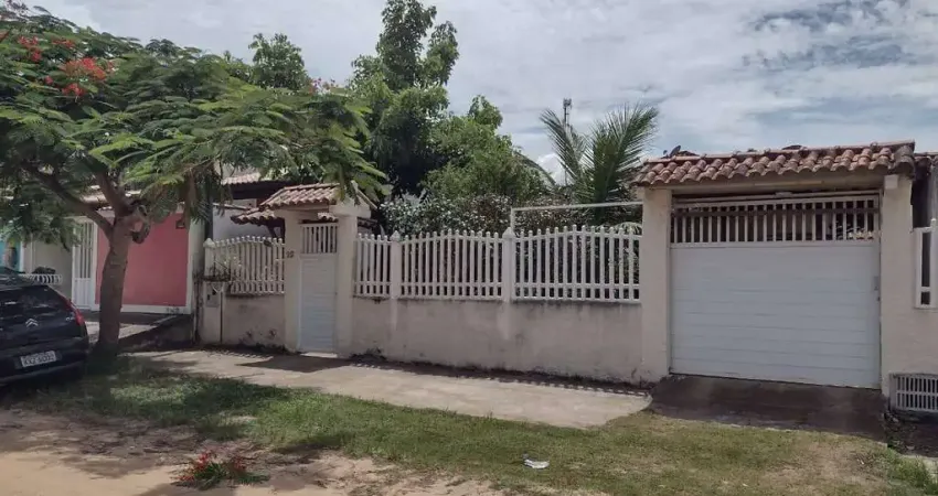 Ótima Casa COM PISCINA a 100mt da Lagoa e Rodovia - São Pedro da aldeia