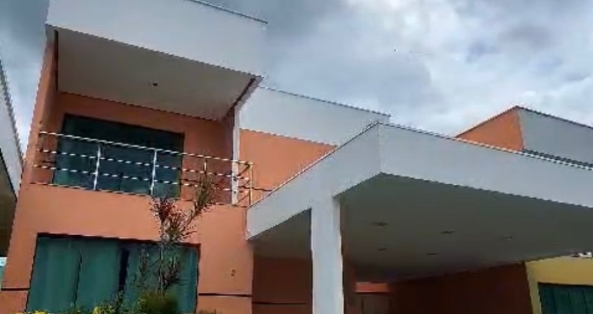 Belíssima casa disponível para venda
