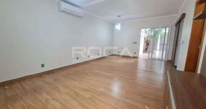 Charmosa casa à venda em Condomínio na Vila Romana em Ribeirão Preto
