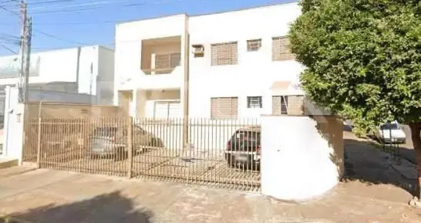 Apartamento à venda com 3 quartos no bairro Jardim Irajá em Ribeirão Preto.