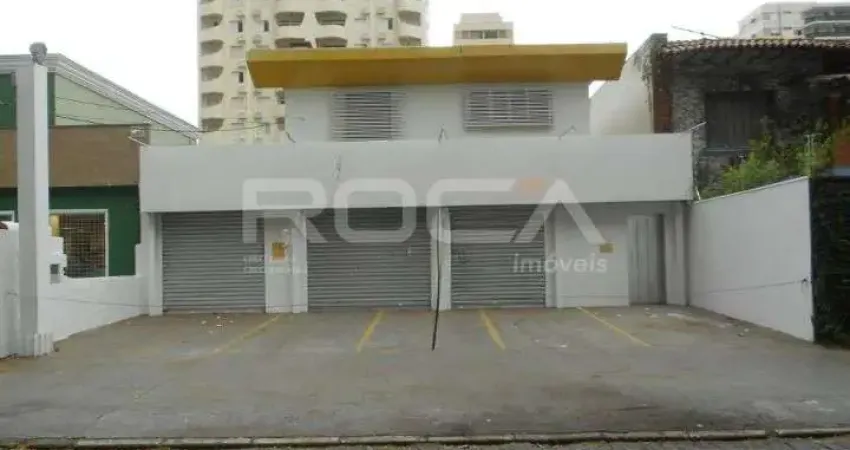 Espaço comercial no Centro de Ribeirão Preto com 03 banheiros, copa e 05 garagens