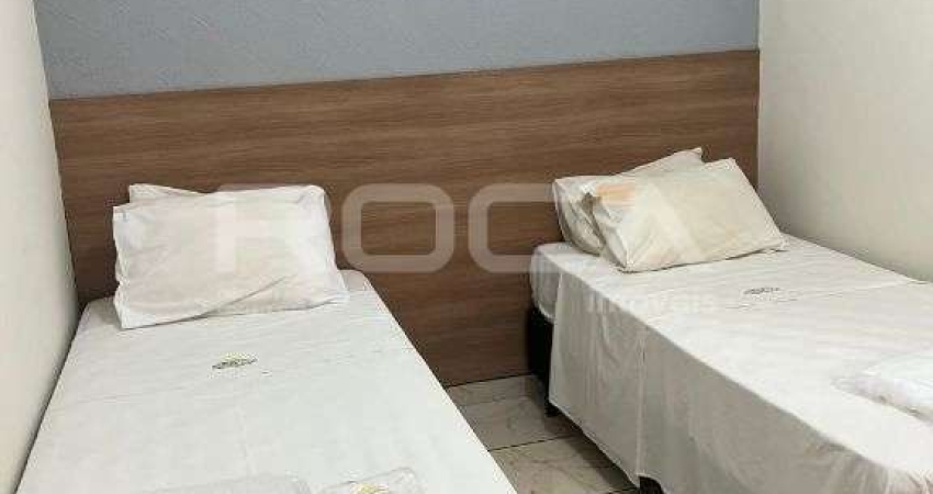 Apartamento kitnet para alugar no bairro Jardim Macedo, em Ribeirão Preto.