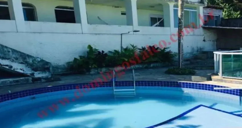 Casa em condomínio fechado à venda no Jardim Belmar, Guarujá 
