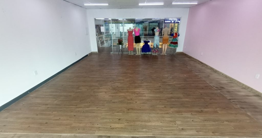 Ponto comercial com 1 sala para alugar na Rua Professor Abílio Alencar, Alvorada, Manaus