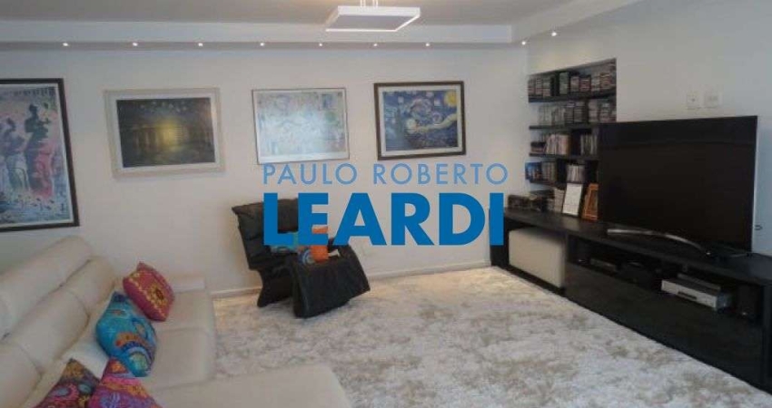 Apartamento à venda na Rua Araioses, 135, Vila Madalena, São Paulo