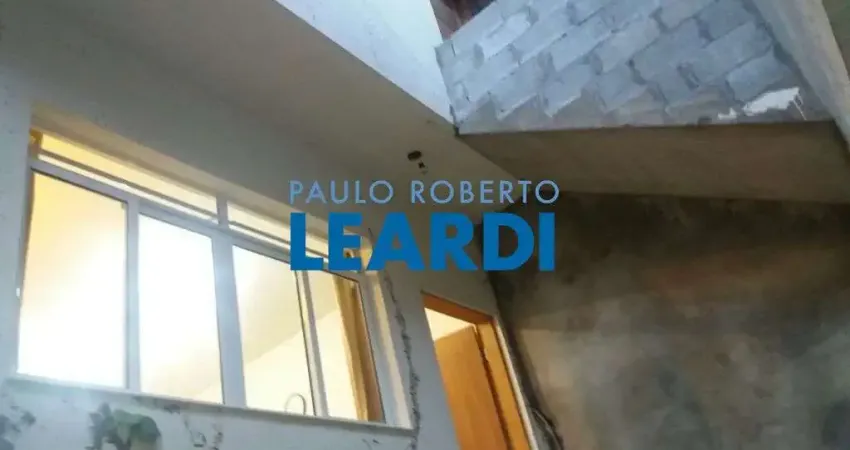 Casa à venda na Rua Robertson, 320, Aclimação, São Paulo