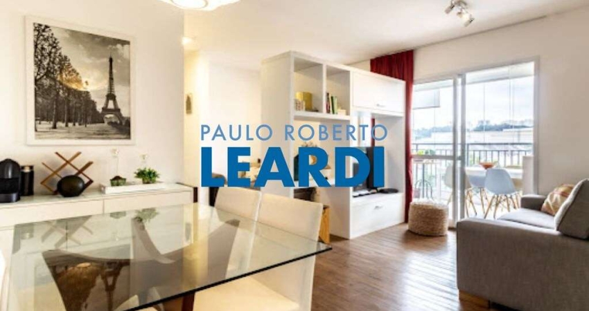 Apartamento à venda na Rua Campos Vergueiro, 276, Vila Anastácio, São Paulo