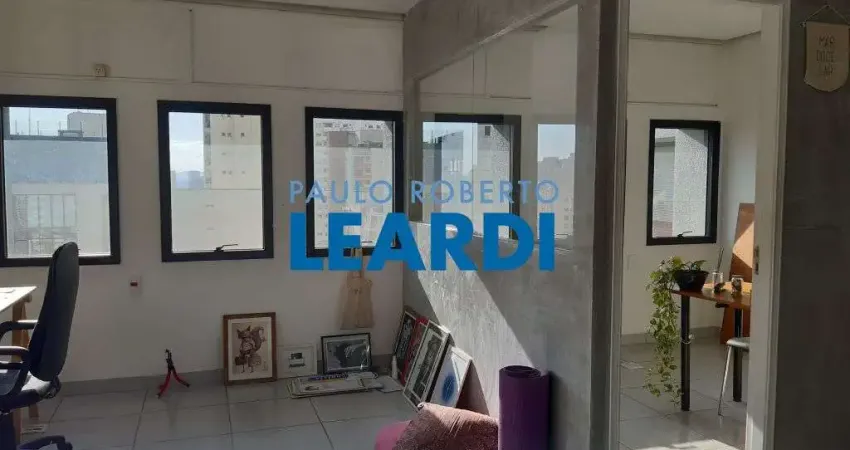 Sala comercial à venda na Rua Turiassu, 390, Perdizes, São Paulo