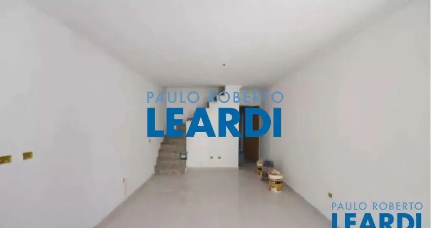 Casa à venda na Rua José Gervásio Artigas, 15, Vila Moraes, São Paulo