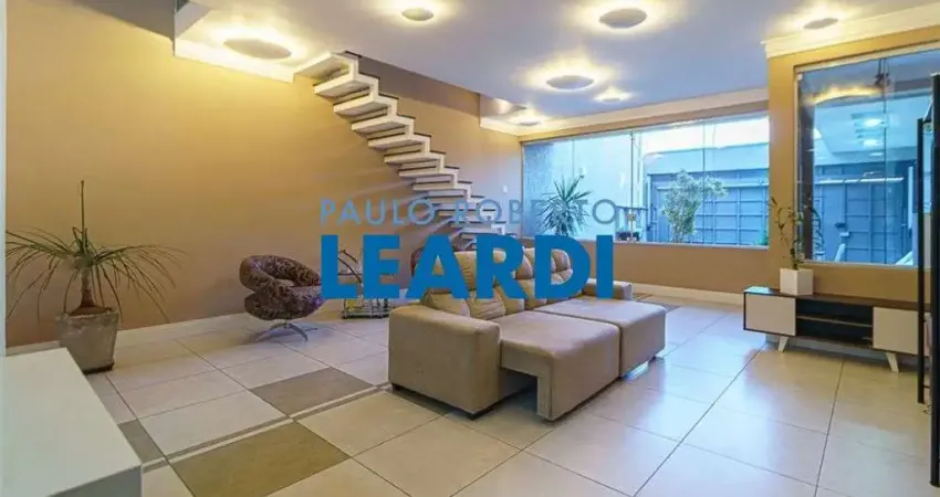 Casa à venda na Rua Leonel Rabelo, 110, Limão, São Paulo
